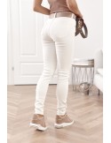 Maßgeschneiderte Jeans mit Löchern, Creme 015 – Online-Shop – Boutique